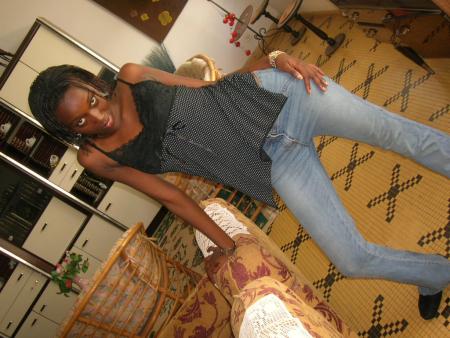 desy  la poup&eacute;e du quartier